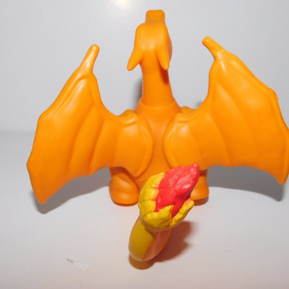 Vintage Retro 1998 TOMY Pokemon CHARIZARD 5" Action Figure Vinyl - Picture 4 of 8